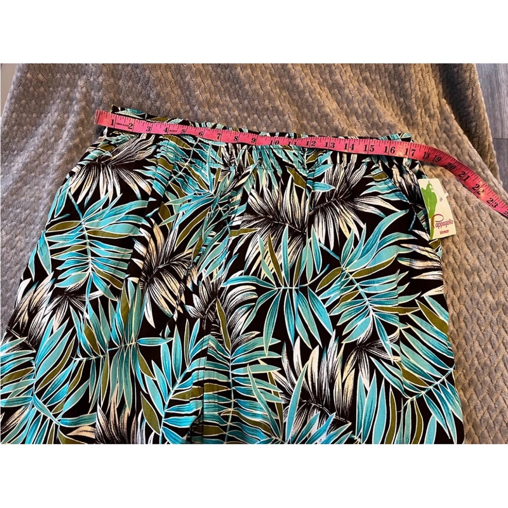 pappagallo Pull On Capri Pants Size 2X - Picture 8 of 9